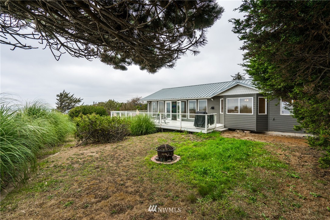 2361 West Beach Road Oak Harbor, WA 98277 - Photo 18 of 22 Gallery Image 18
