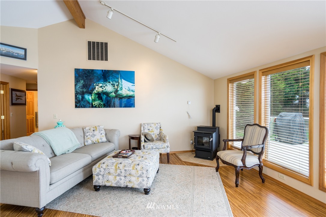 2361 West Beach Road Oak Harbor, WA 98277 - Photo 7 of 22 Gallery Image 7