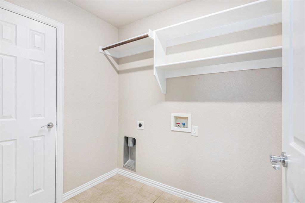 8313 Water Buck Run Fort Worth, TX 76179 - Photo 21 of 25 a view of small space