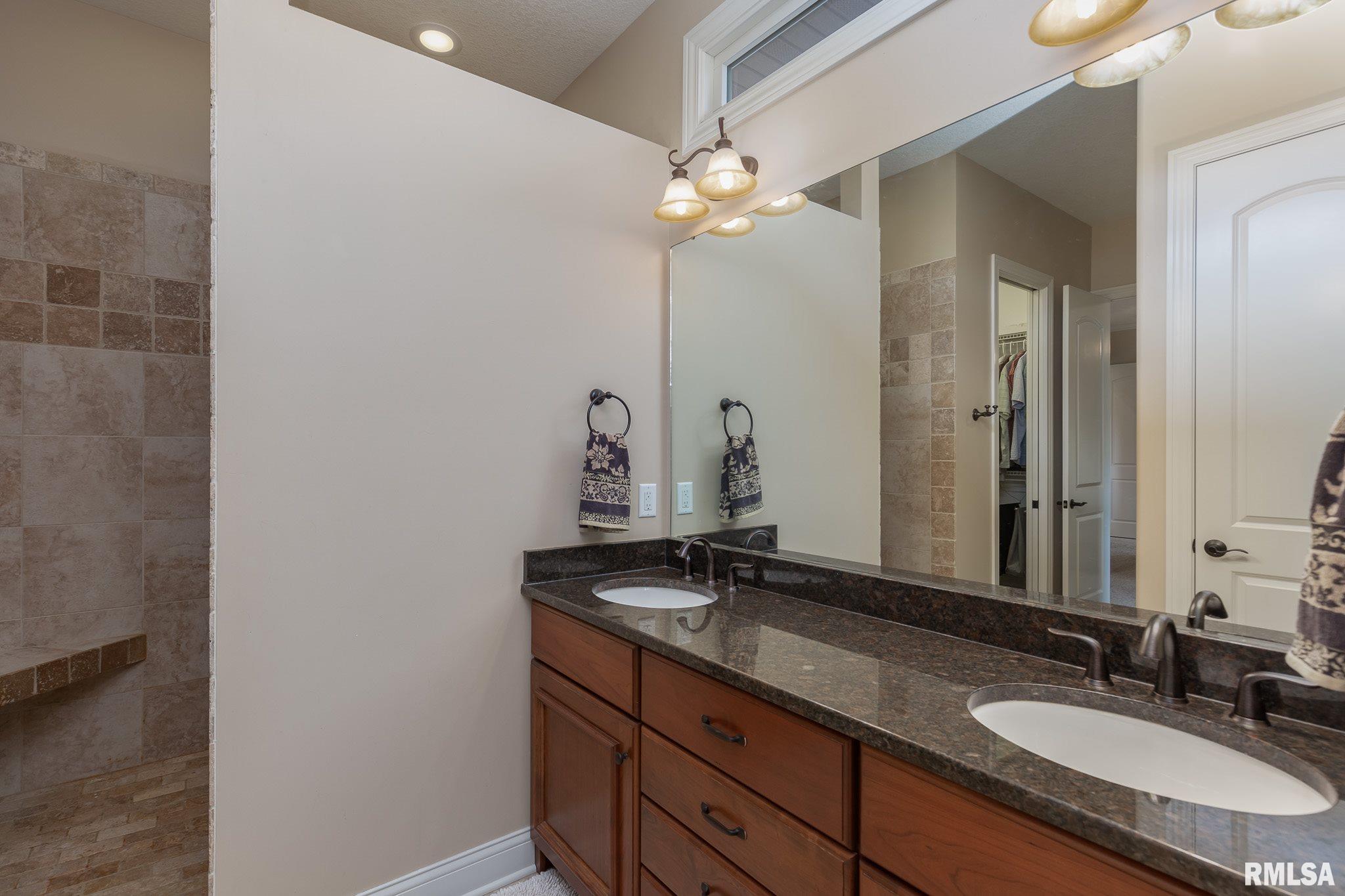 3214 Westminster Road Bettendorf, IA 52722 - Photo 23 of 44 Gallery Image 23