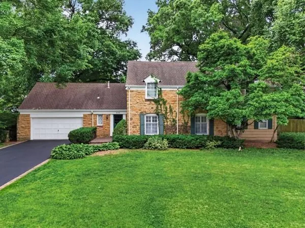 $1,475,000 | 829 West 54th Terrace, Kansas City, MO 64112