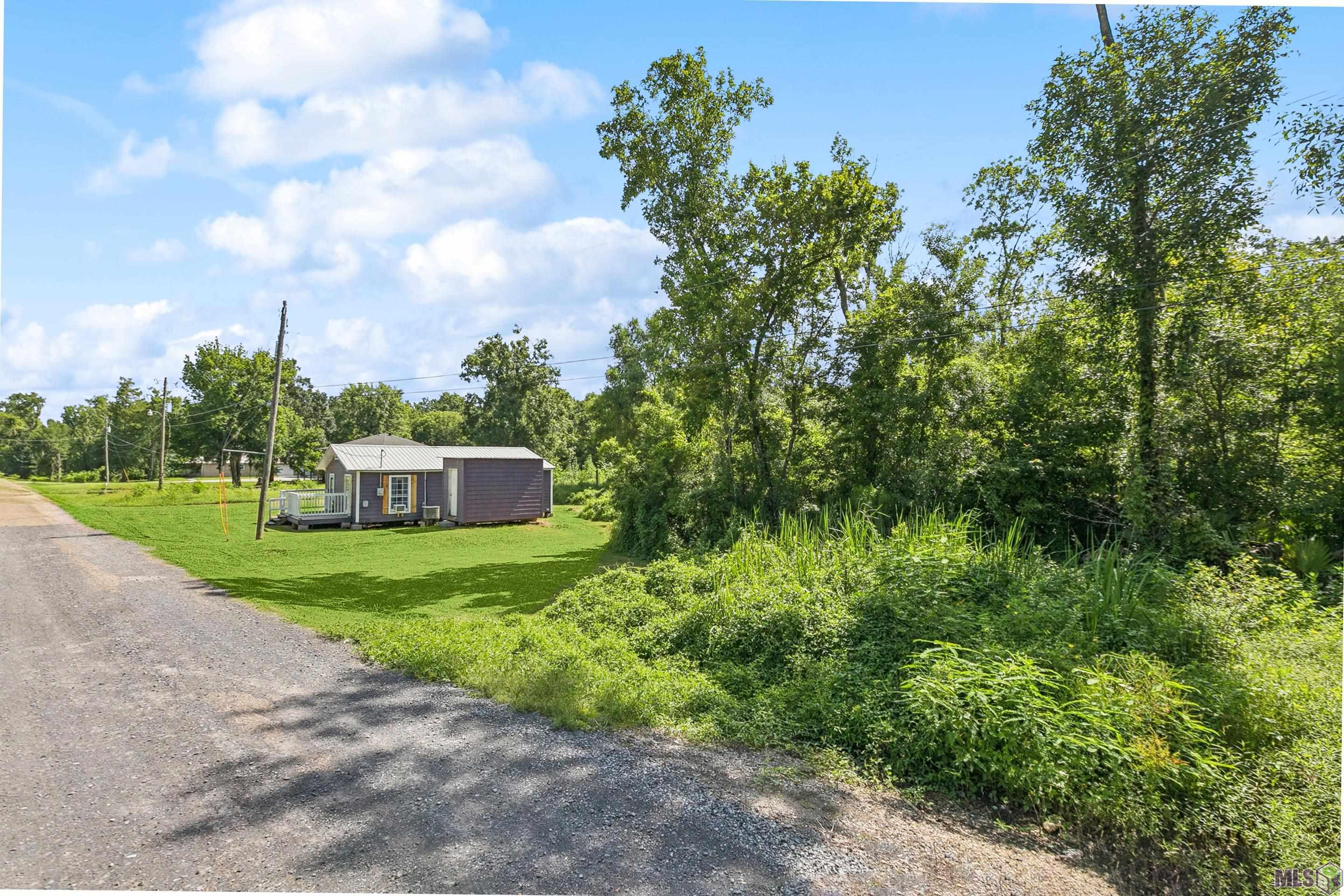 8364 Phillips Road St. Amant, LA 70774 - Photo 2 of 25 Gallery Image 2