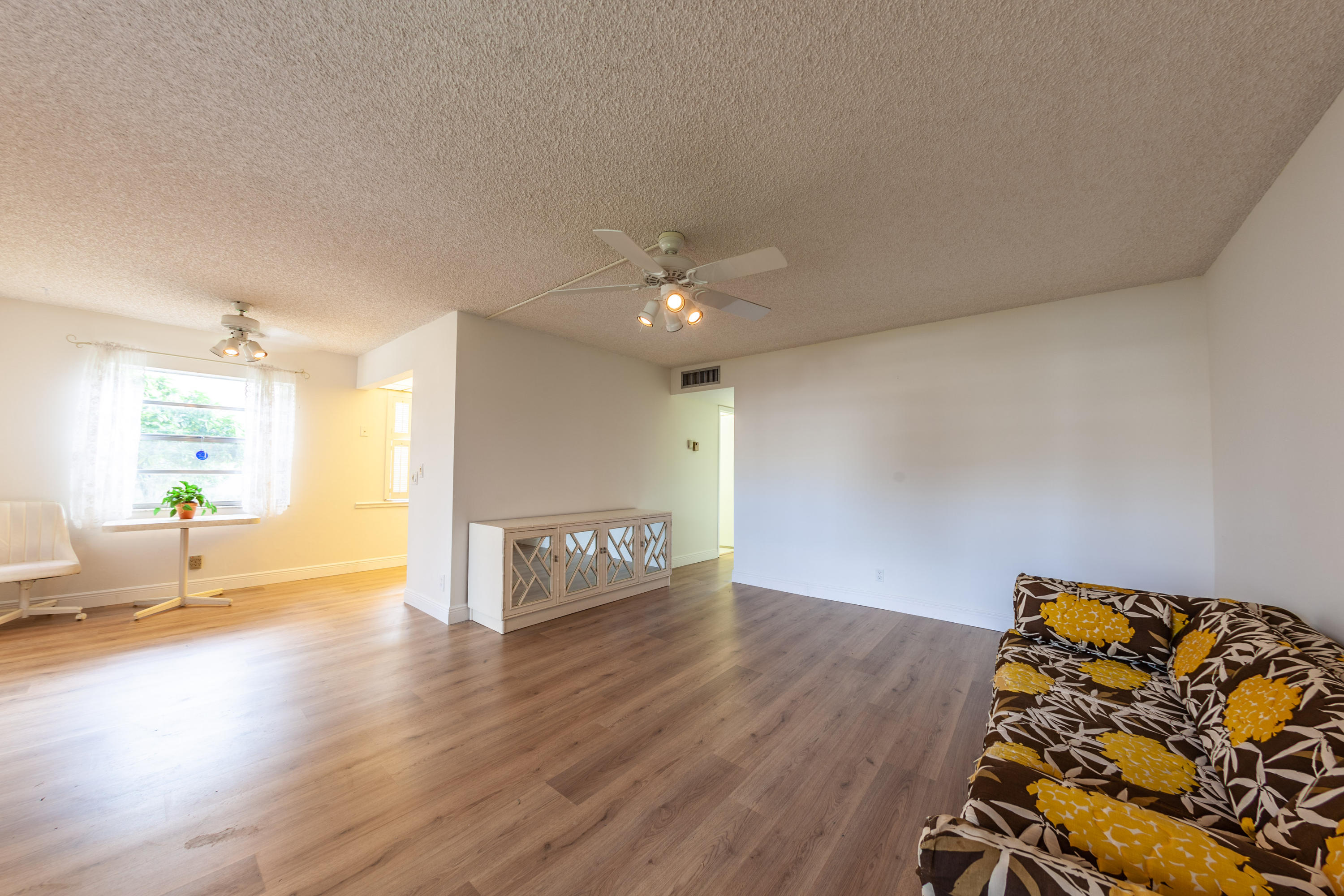 923 Normandy Trail Delray Beach, FL 33484 - Photo 7 of 26 IMG_2338-HDR