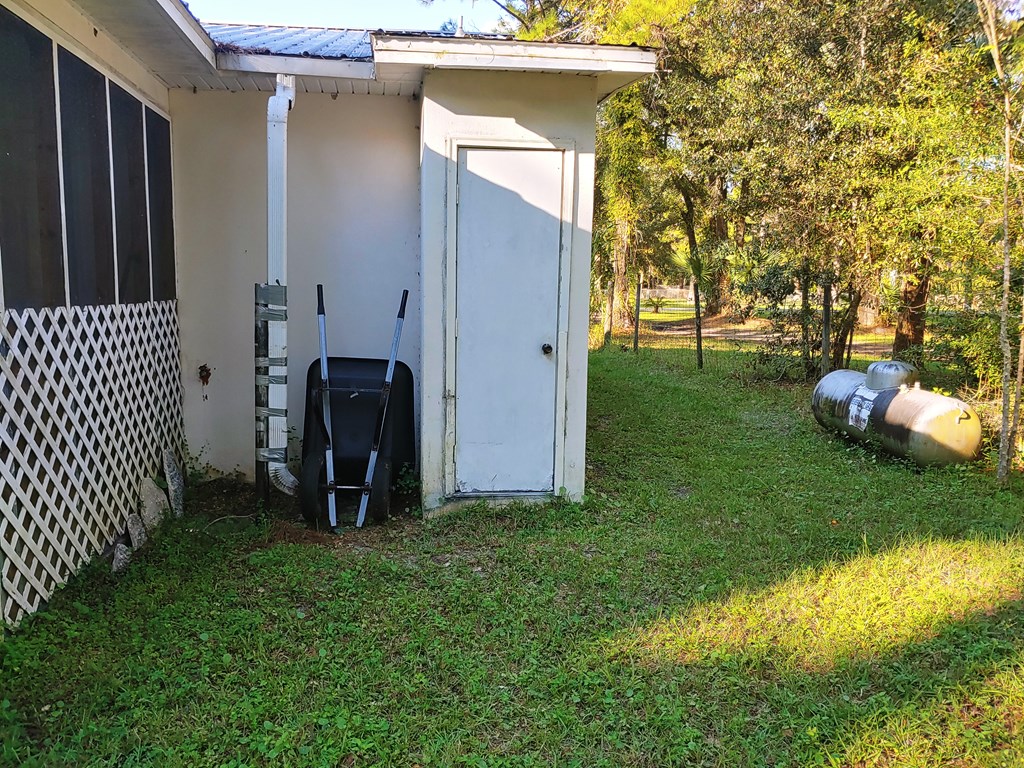 44 Gibson Road Apalachicola, FL 32320 - Photo 14 of 38