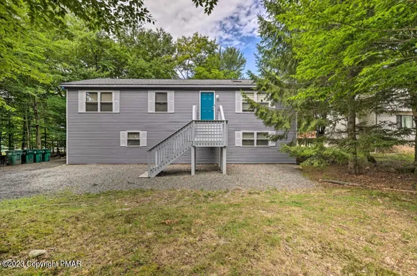 $389,000 | 327 Country Pl Drive, Tobyhanna, PA 18466