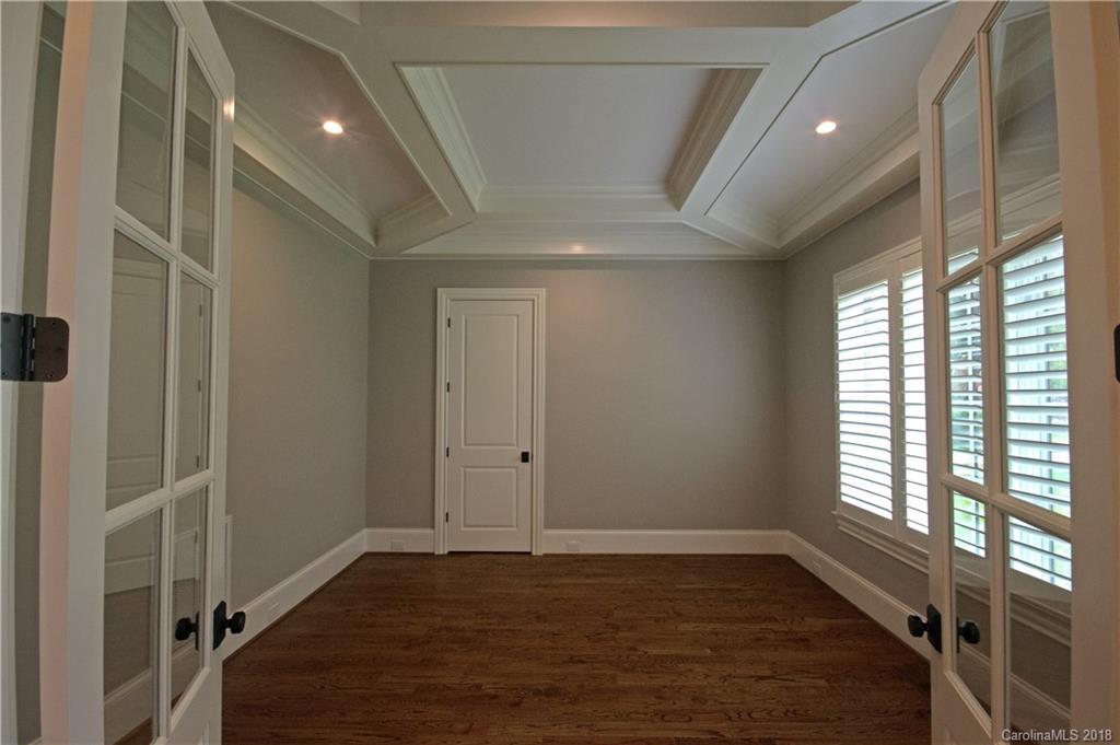610 Lansdowne Road Charlotte, NC 28270 - Photo 3 of 28 Gallery Image 3