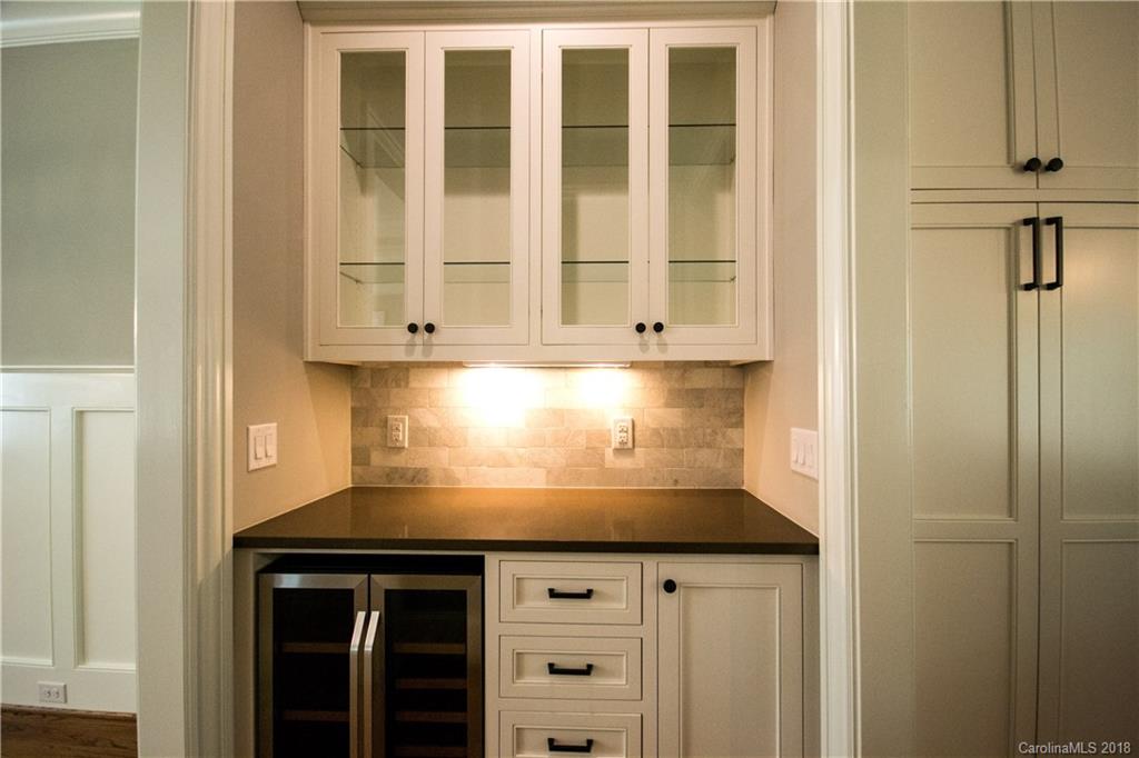 610 Lansdowne Road Charlotte, NC 28270 - Photo 5 of 28 Gallery Image 5