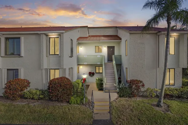 $2,400 | 5473 Southeast Miles Grant Road, Unit 206, Stuart, FL 34997