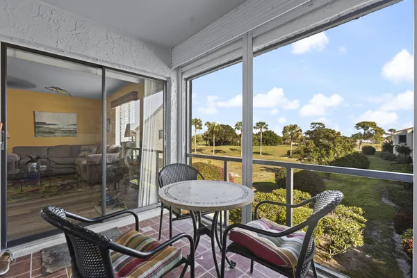 $2,400 | 5473 Southeast Miles Grant Road, Unit 206, Stuart, FL 34997