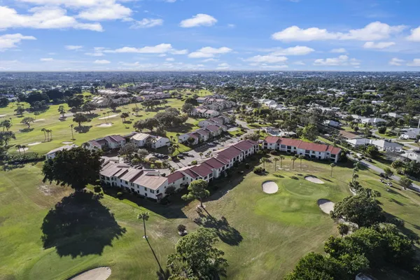 $2,400 | 5473 Southeast Miles Grant Road, Unit 206, Stuart, FL 34997