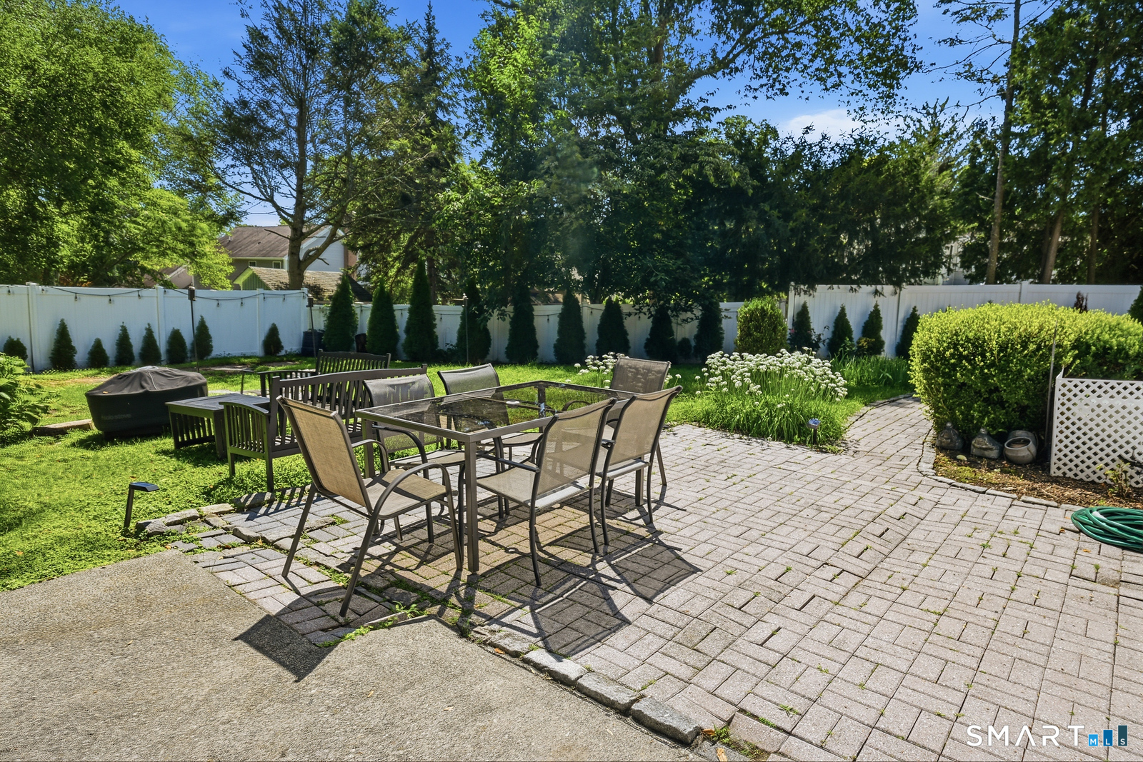 2196 North Benson Road Fairfield, CT 06824 - Photo 4 of 39 Gallery Image 4