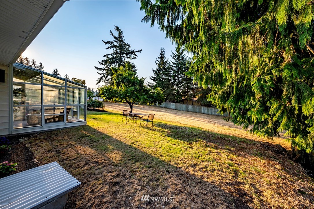 3415 Northeast 10th Place Renton, WA 98056 - Photo 27 of 29 Gallery Image 27