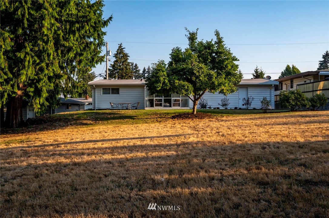 3415 Northeast 10th Place Renton, WA 98056 - Photo 28 of 29 Gallery Image 28