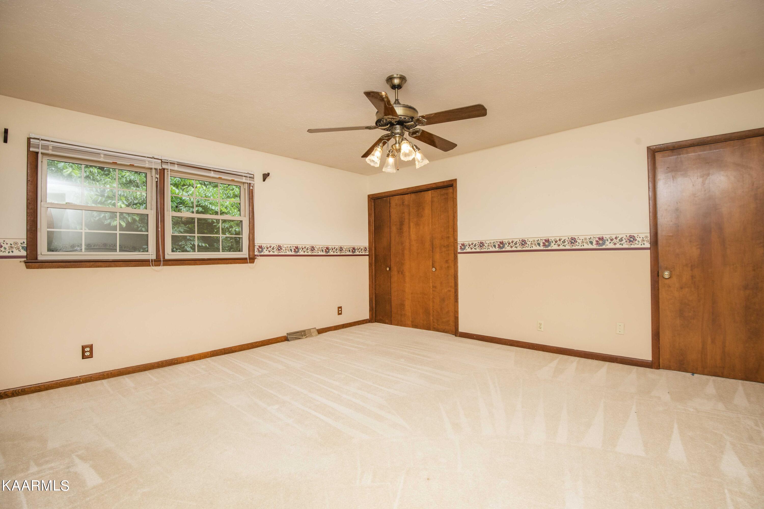 28 Montclair Road Oak Ridge, TN 37830 - Photo 14 of 57 Primary Bedroom from Hallway