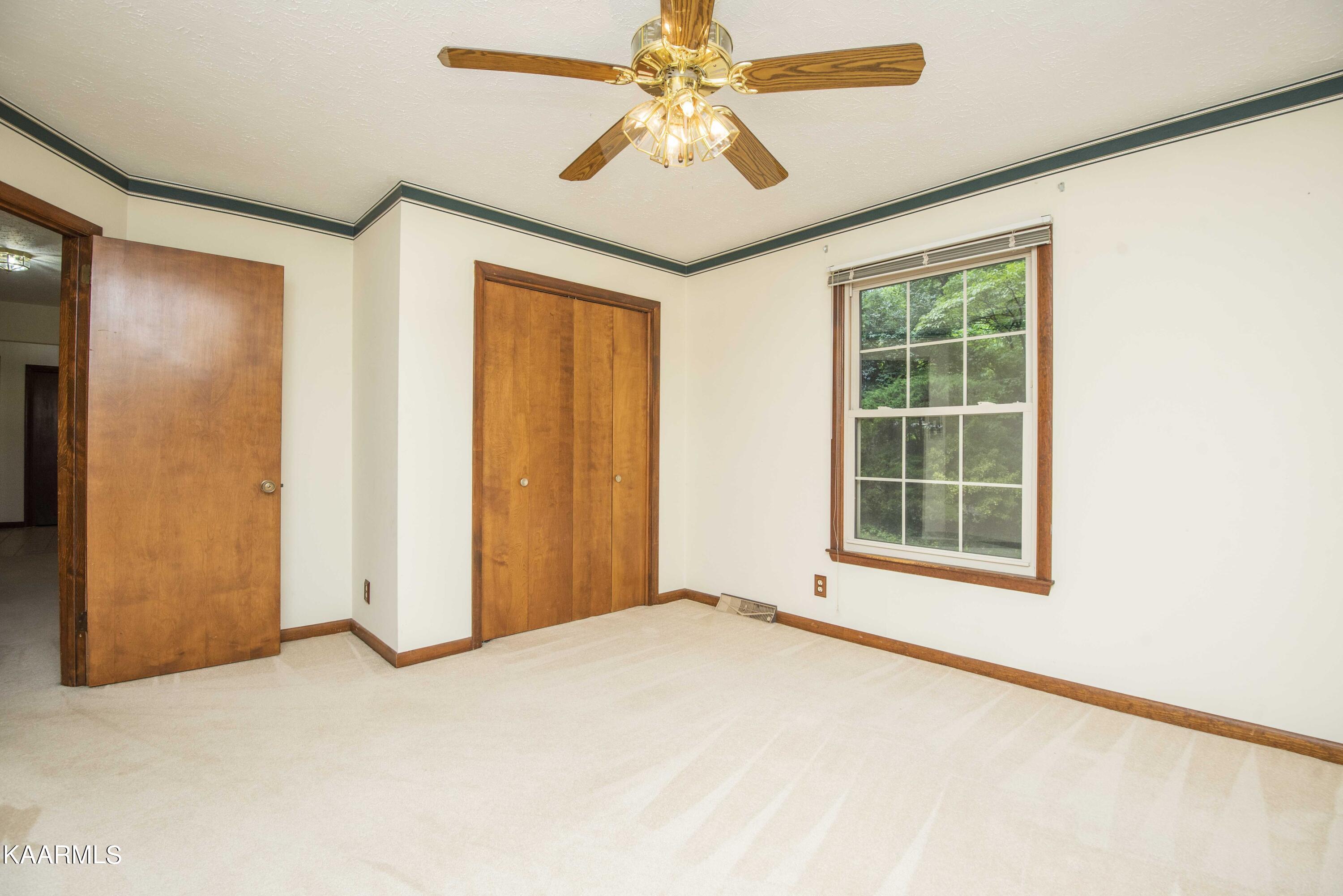28 Montclair Road Oak Ridge, TN 37830 - Photo 20 of 57 Bedroom 2