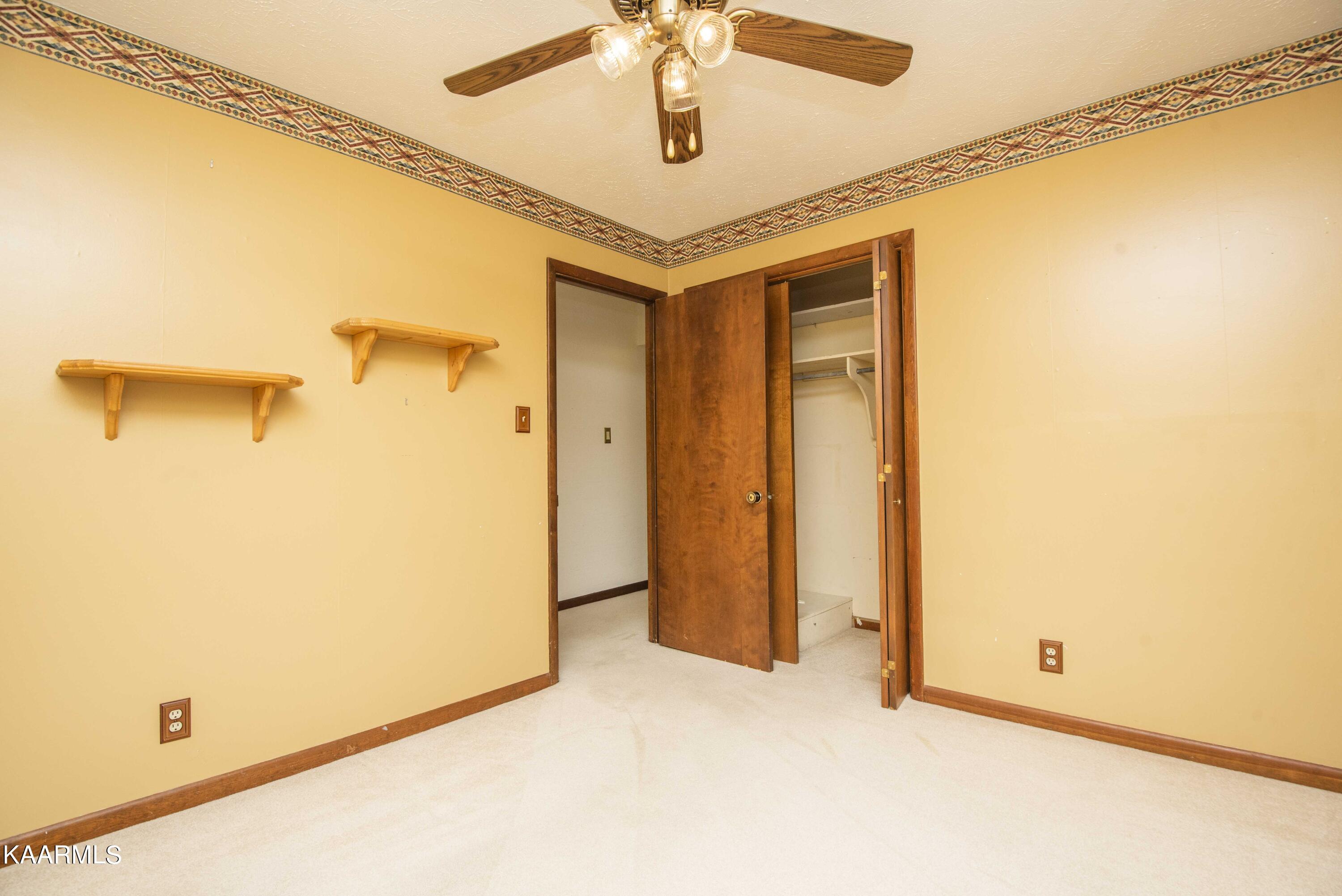 28 Montclair Road Oak Ridge, TN 37830 - Photo 23 of 57 Bedroom 3