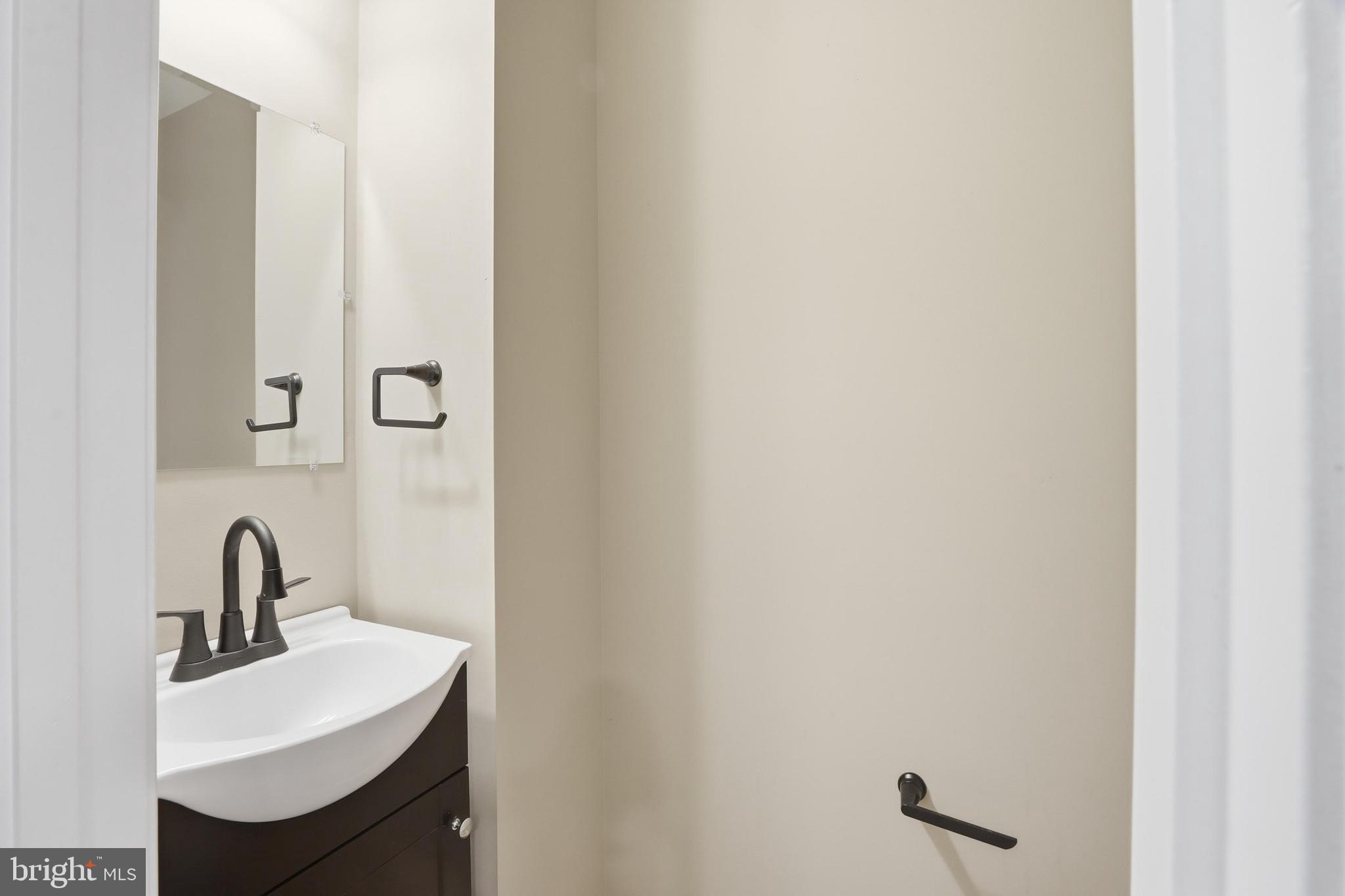 1911 Halethorpe Avenue Halethorpe, MD 21227 - Photo 22 of 45