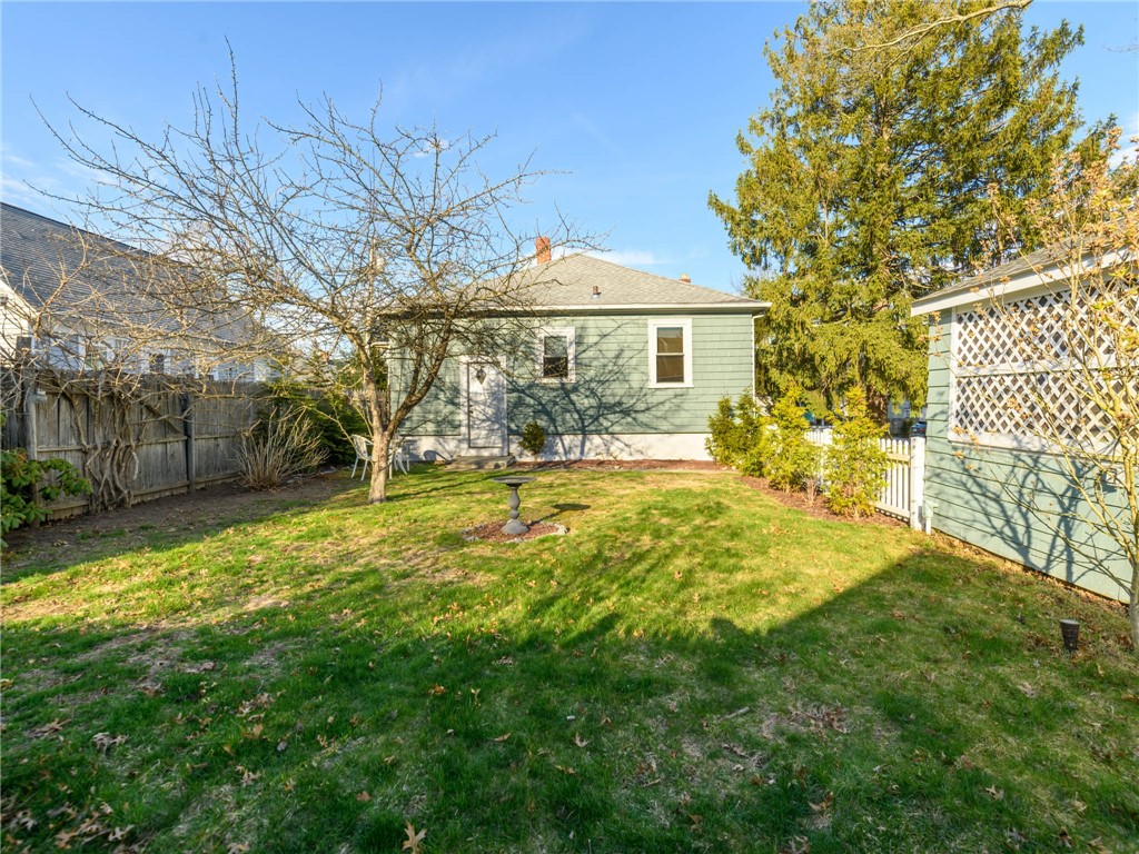 19 Bates Avenue Warwick, RI 02888 - Photo 22 of 29