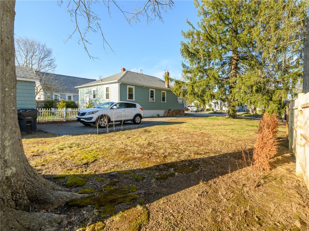 19 Bates Avenue Warwick, RI 02888 - Photo 25 of 29