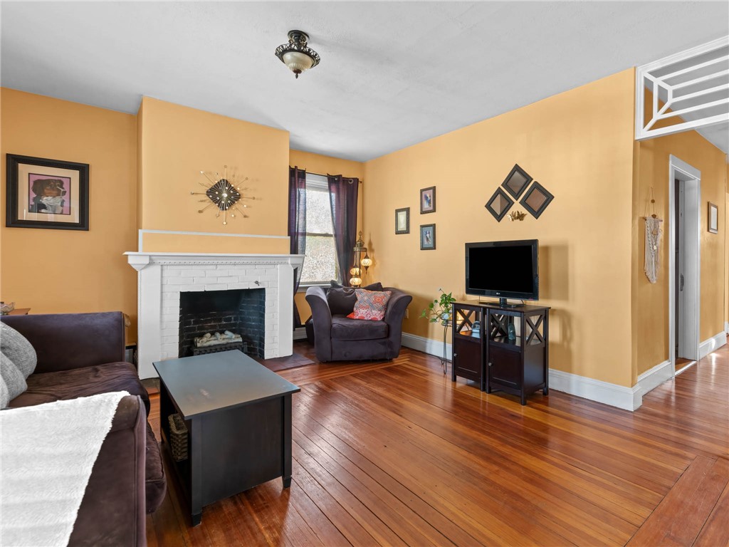 19 Bates Avenue Warwick, RI 02888 - Photo 6 of 29