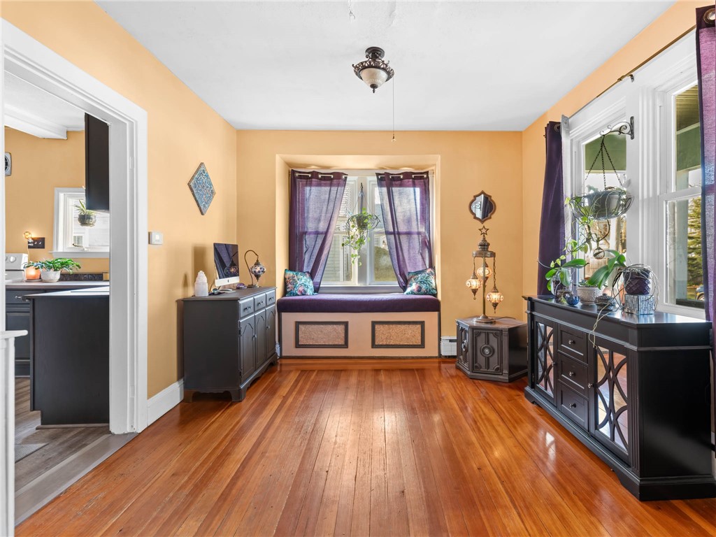 19 Bates Avenue Warwick, RI 02888 - Photo 9 of 29