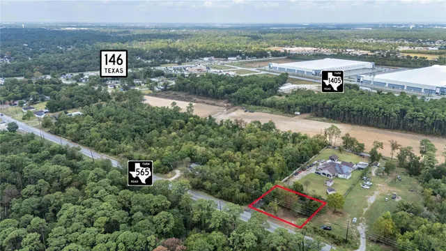 a picture of street view with outdoor space