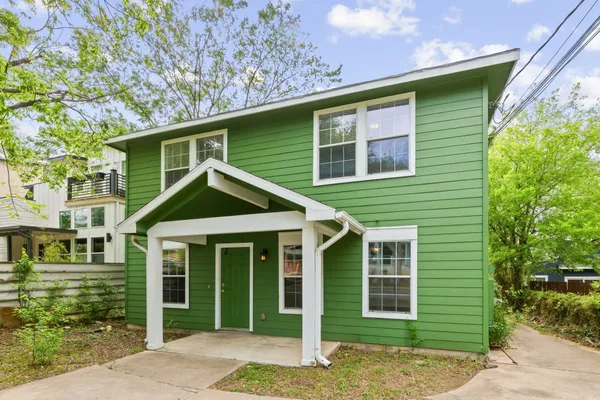 $2,400 | 2405 East 9th Street, Unit A, Austin, TX 78702