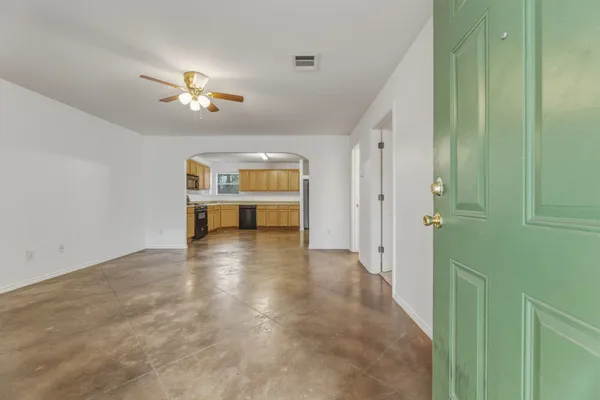 $2,400 | 2405 East 9th Street, Unit A, Austin, TX 78702