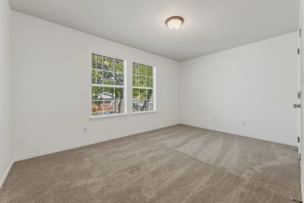 $2,400 | 2405 East 9th Street, Unit A, Austin, TX 78702