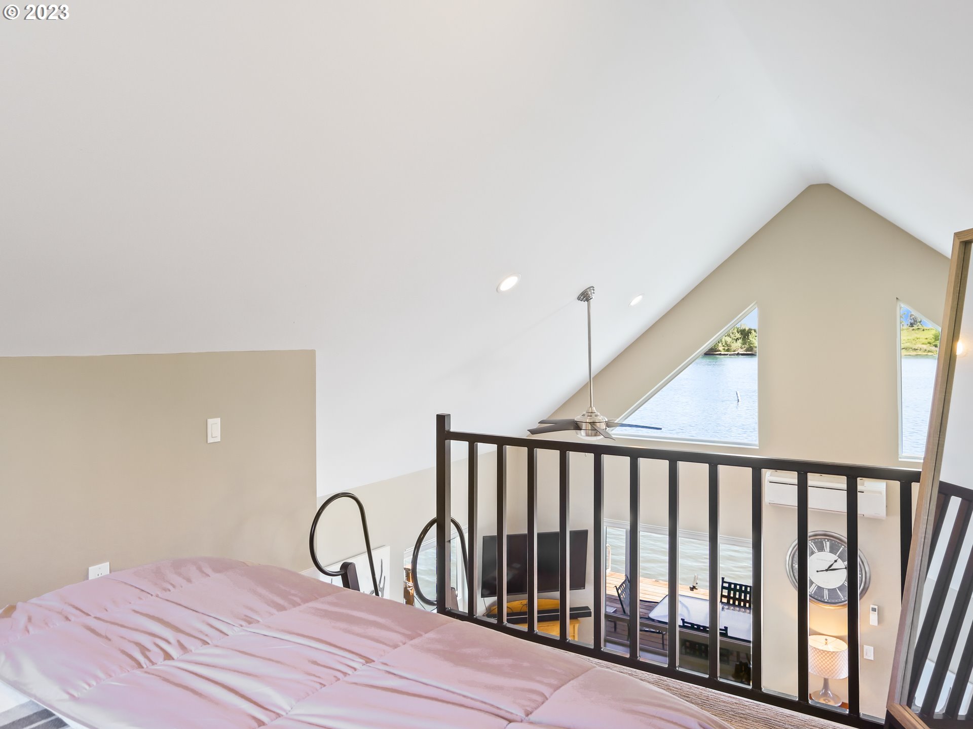 25000 Northwest St Helens Road, Unit N3 Portland, OR 97231 - Photo 21 of 29 Gallery Image 21