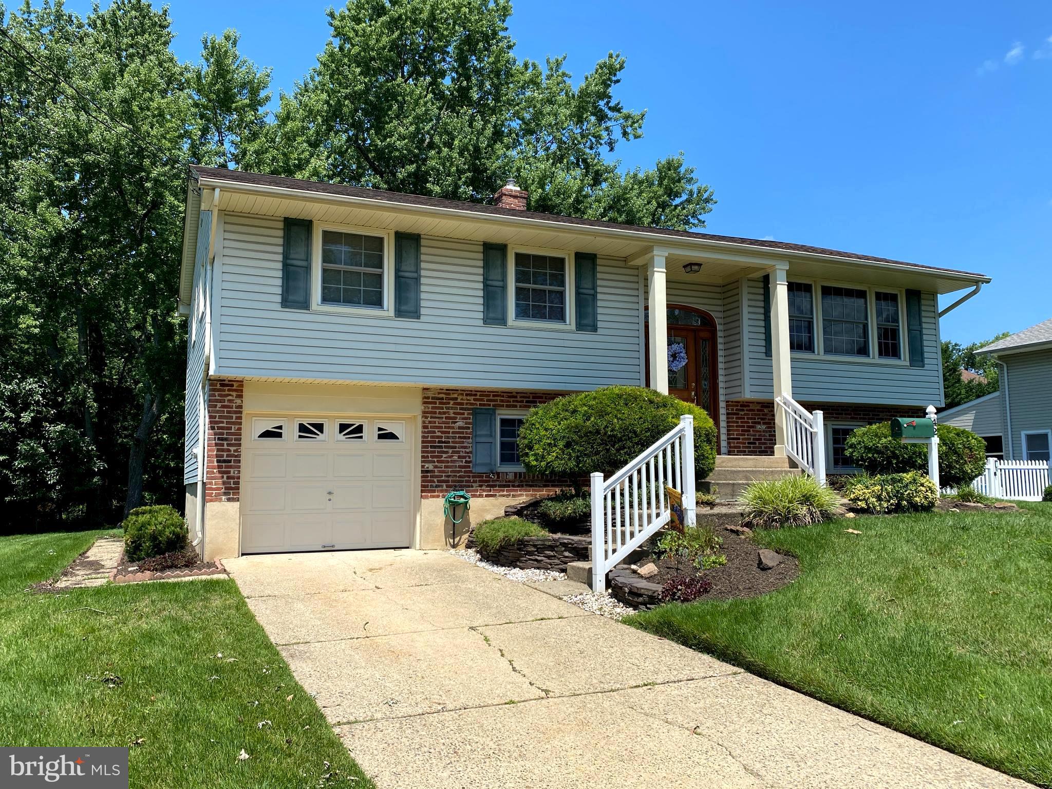 42 Champlain Road Marlton, NJ 08053 - Photo 3 of 35