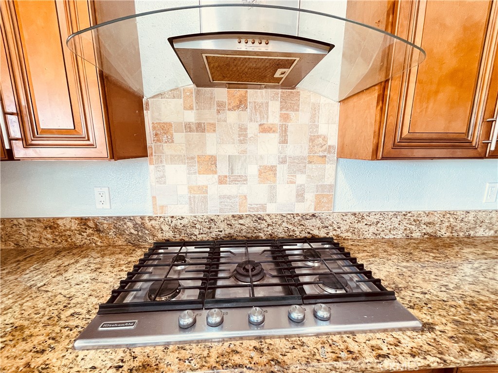 20891 Thunderbird Road Apple Valley, CA 92307 - Photo 19 of 45 a black and white photo of a kitchen