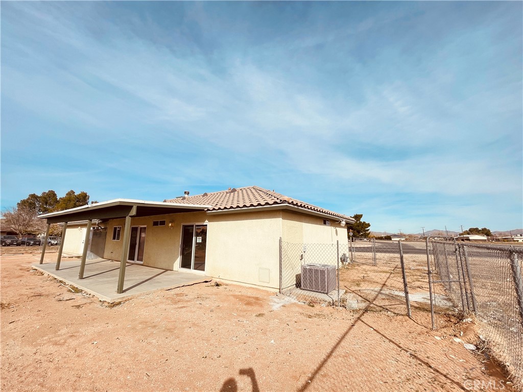20891 Thunderbird Road Apple Valley, CA 92307 - Photo 36 of 45 a house with a outdoor space