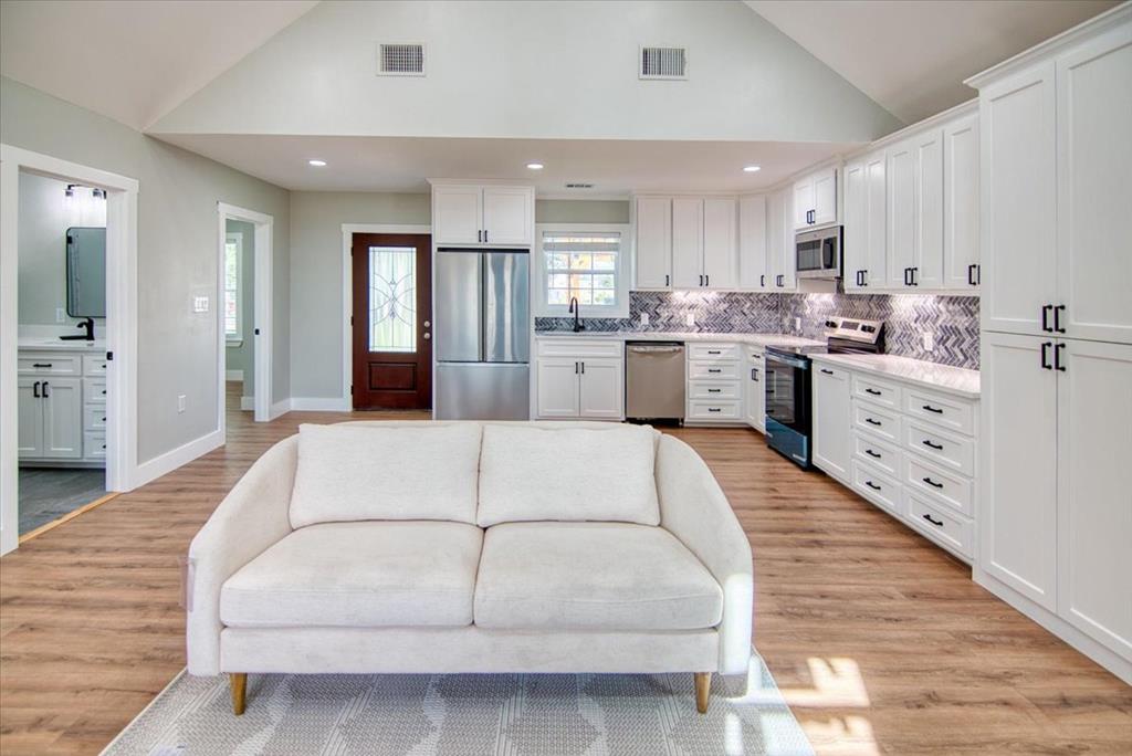 207 4th Street Harper, TX 78631 - Photo 12 of 36