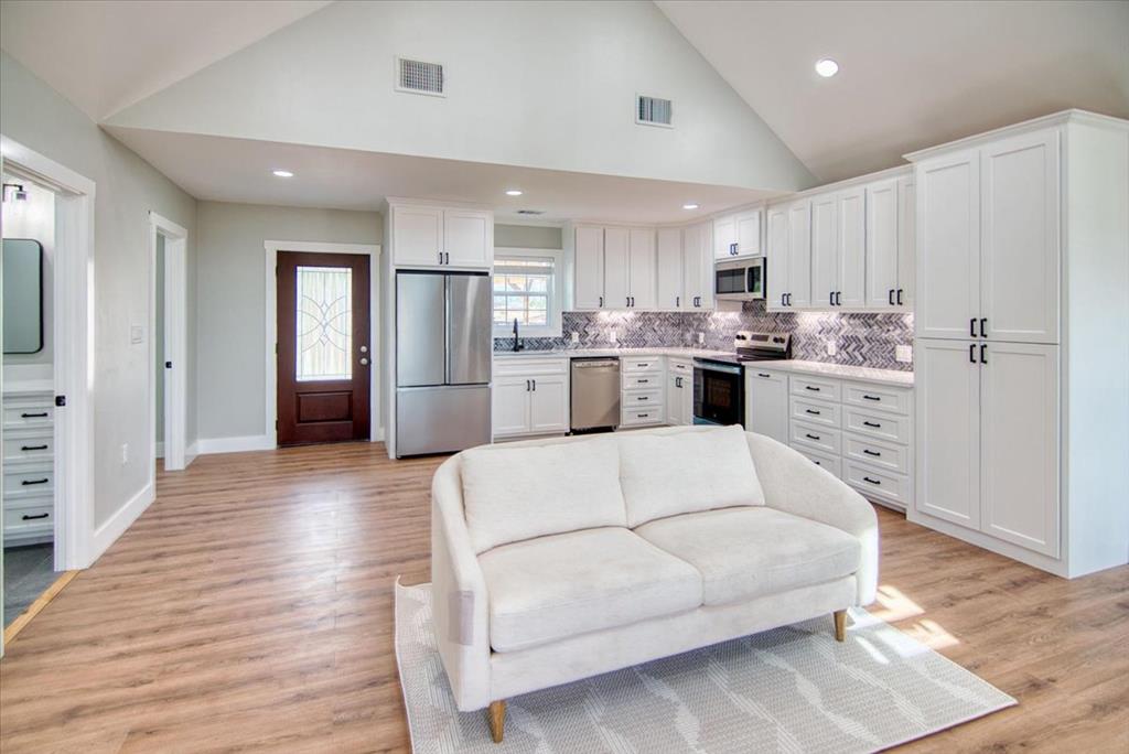 207 4th Street Harper, TX 78631 - Photo 14 of 36