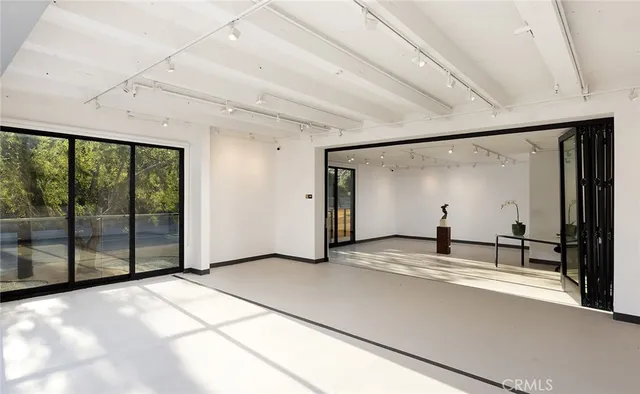 a view of a indoor garage