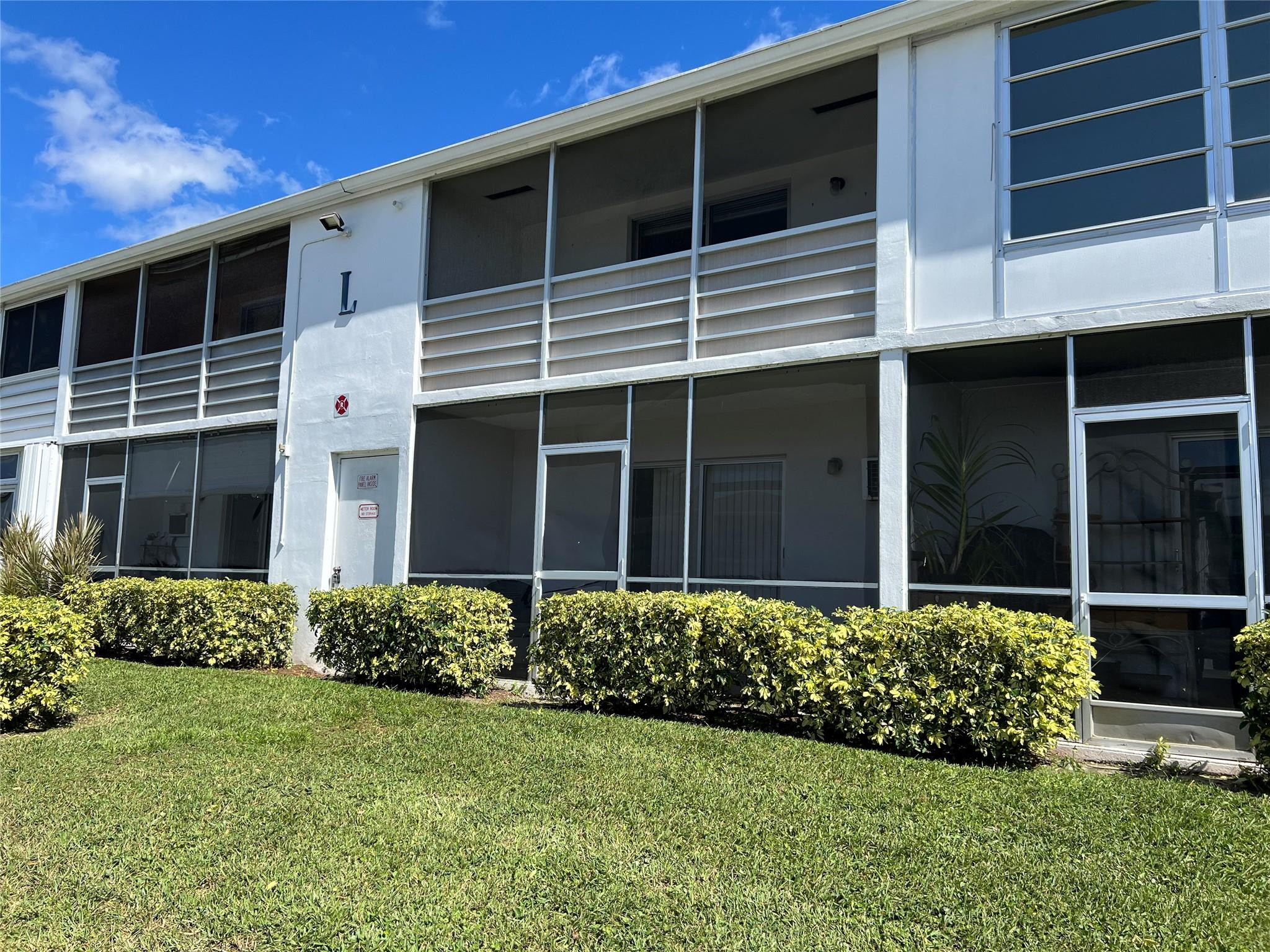 246 Markham L, Unit 246 Deerfield Beach, FL 33442 - Photo 10 of 27 BACK PATIO