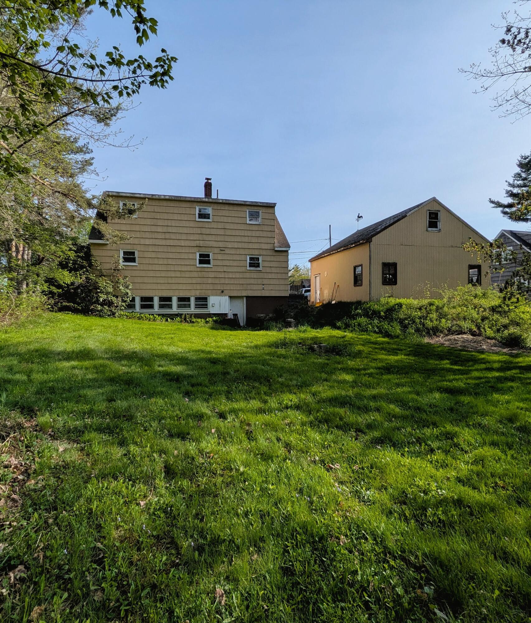451 Summit Street Portland, ME 04103 - Photo 4 of 21 PXL_20260518_210855988.RAW-01