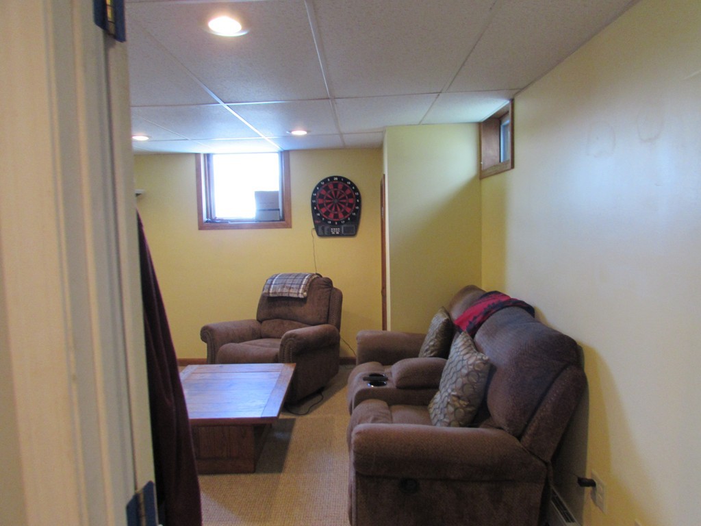 634 High Street Clinton, MA 01510 - Photo 21 of 25 Gallery Image 21