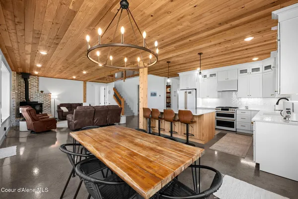 $1,198,000 | 3298 Coon Creek Road, Plummer, ID 83851