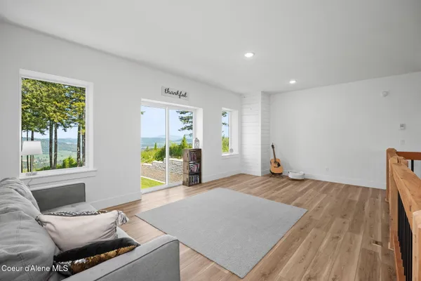 $1,198,000 | 3298 Coon Creek Road, Plummer, ID 83851