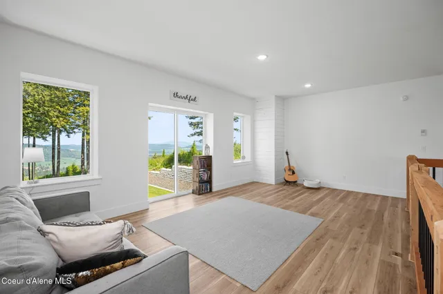 $1,198,000 | 3298 Coon Creek Road, Plummer, ID 83851