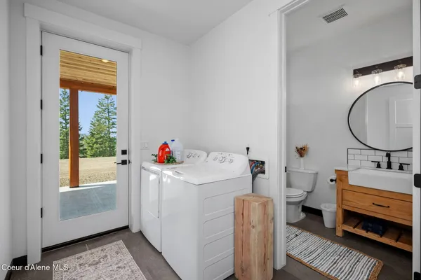 $1,198,000 | 3298 Coon Creek Road, Plummer, ID 83851