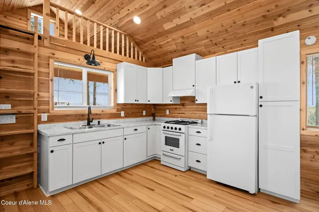 $1,198,000 | 3298 Coon Creek Road, Plummer, ID 83851