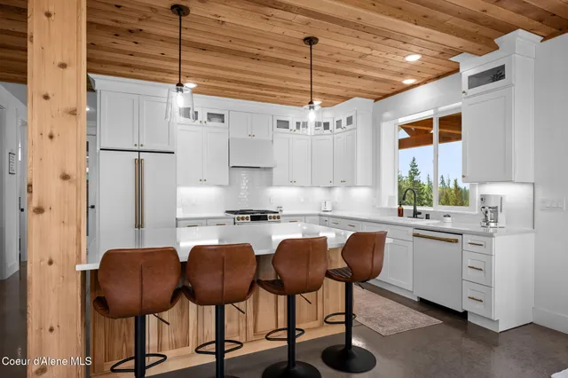 $1,198,000 | 3298 Coon Creek Road, Plummer, ID 83851