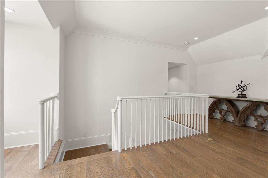 4240 Paces Ferry Road Southeast Atlanta, GA 30339 - Photo 44 of 66 a view of a livingroom with wooden floor