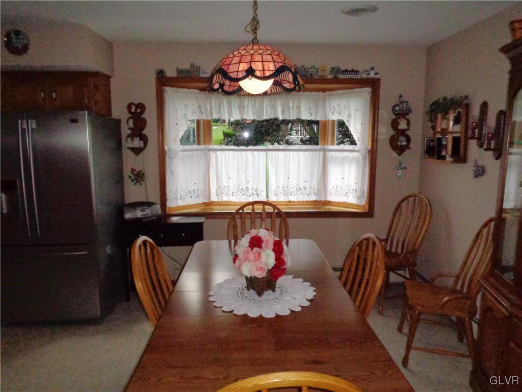 4127 Scheidys Road Whitehall, PA 18052 - Photo 6 of 37 Gallery Image 6