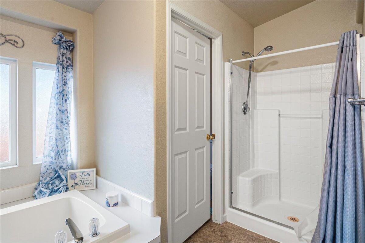 1875 Northeast 6th Street Redmond, OR 97756 - Photo 21 of 33