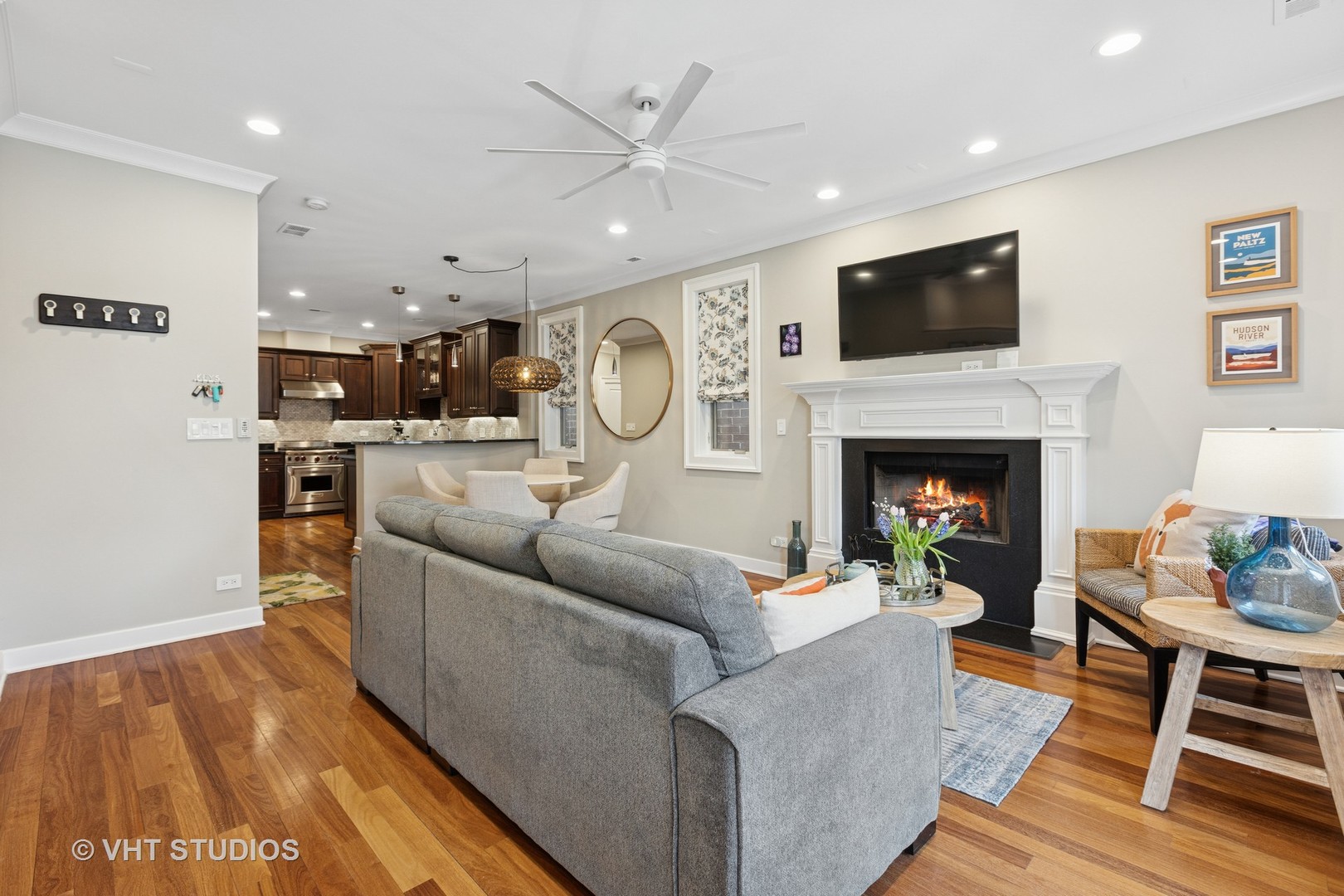 1035 West Monroe Street, Unit 2 Chicago, IL 60607 - Photo 5 of 29