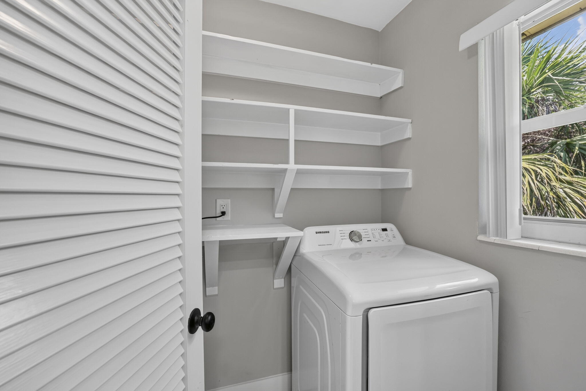 2755 Northeast 28th Avenue, Unit E2 Lighthouse Point, FL 33064 - Photo 15 of 62 10-web-or-mls-8I8A0881